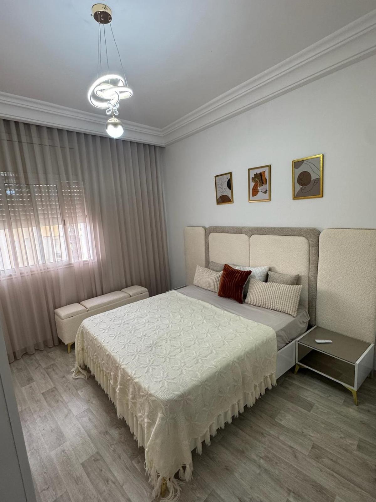 Apartment Chic & Modern With Underground Parking *